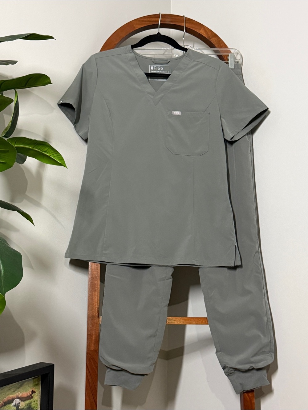 Figs SMALL Catarina Top and Lined Zamora Jogger Pant Scrub Set in Dark Sage